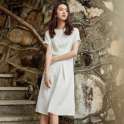 对白立体设计感连衣裙女2022新款夏装短袖中长款法式小众智熏裙    67元