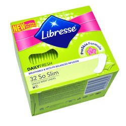 Libresse 薇尔 欧洲进口卫生巾护垫超薄服帖150mm32片透气姨妈巾女 37.9元